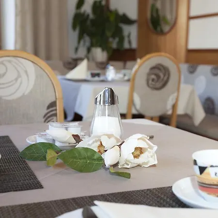 Frühstückspension Garni Gletschertor 3*